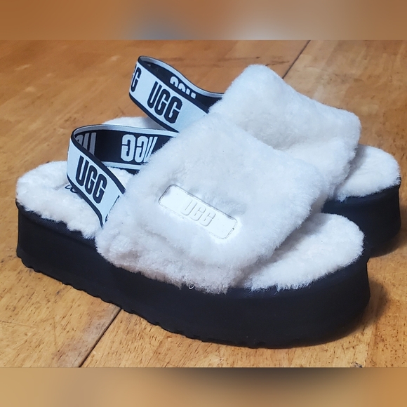 UGG Shoes - White UGG Slippers Size 6